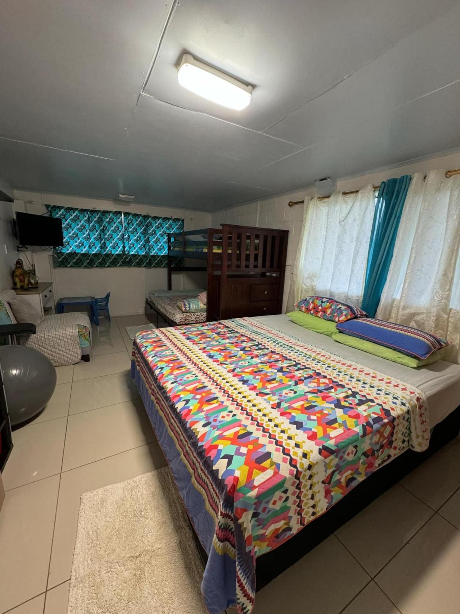 Mirimiri Spa Homestay Ngatangiia Exteriör bild